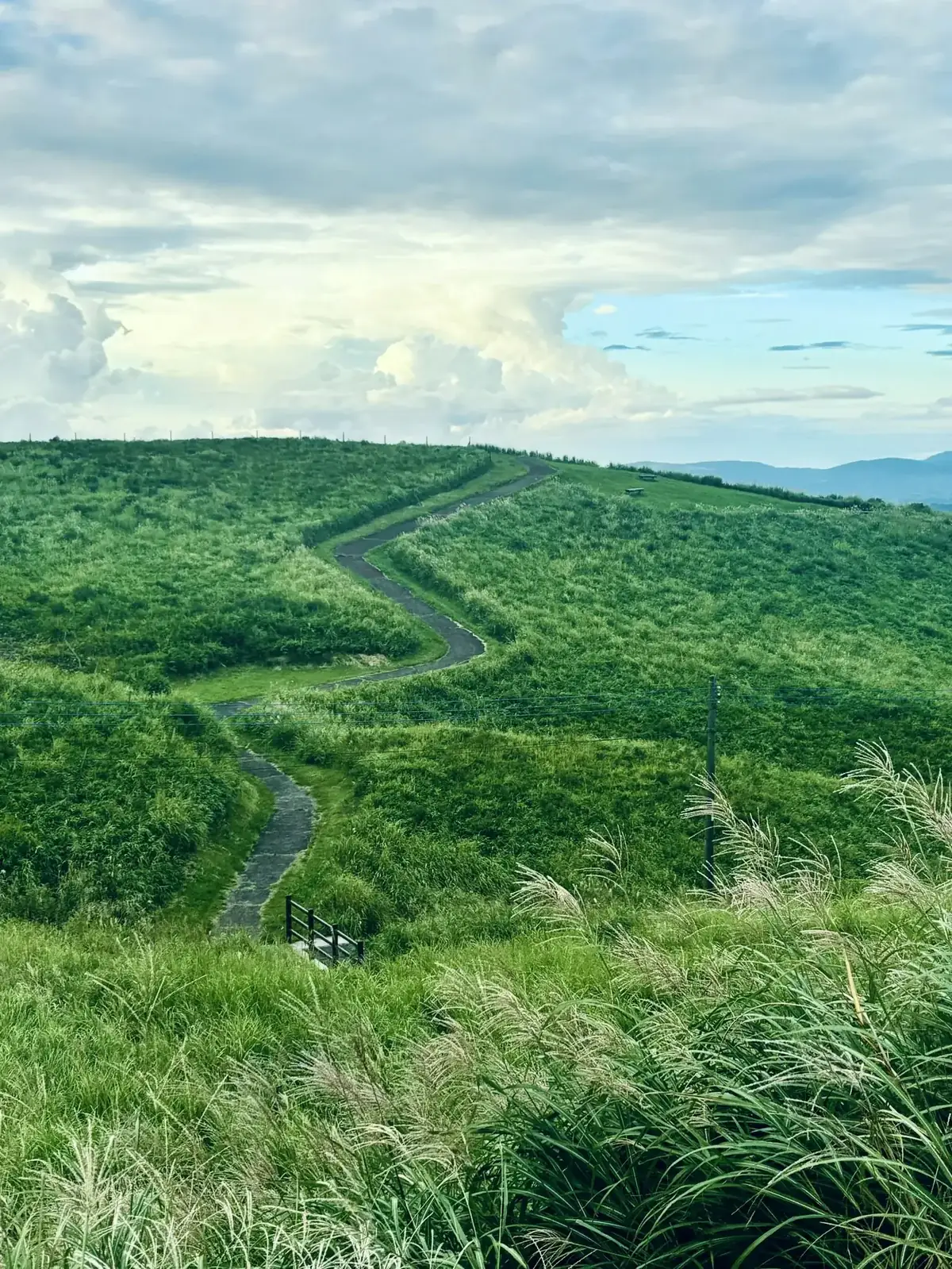 Driving to Osmeña Peak